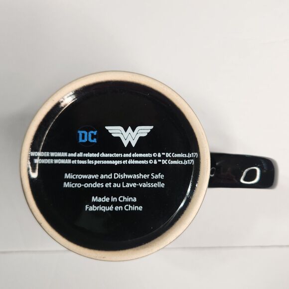 Wonder Women Gift Set Fluffballs Ornament Plush 4" Hallmark DC Comics Mug Cup - Picture 4 of 12